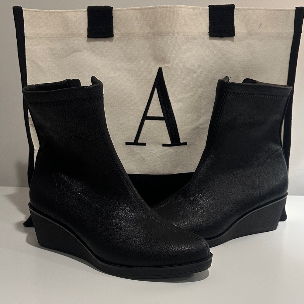 Aerosoles Black Wedge Ankle Boots Sise 8.5